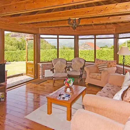 Pate's Cottage, Glengarriff, West Cork *
